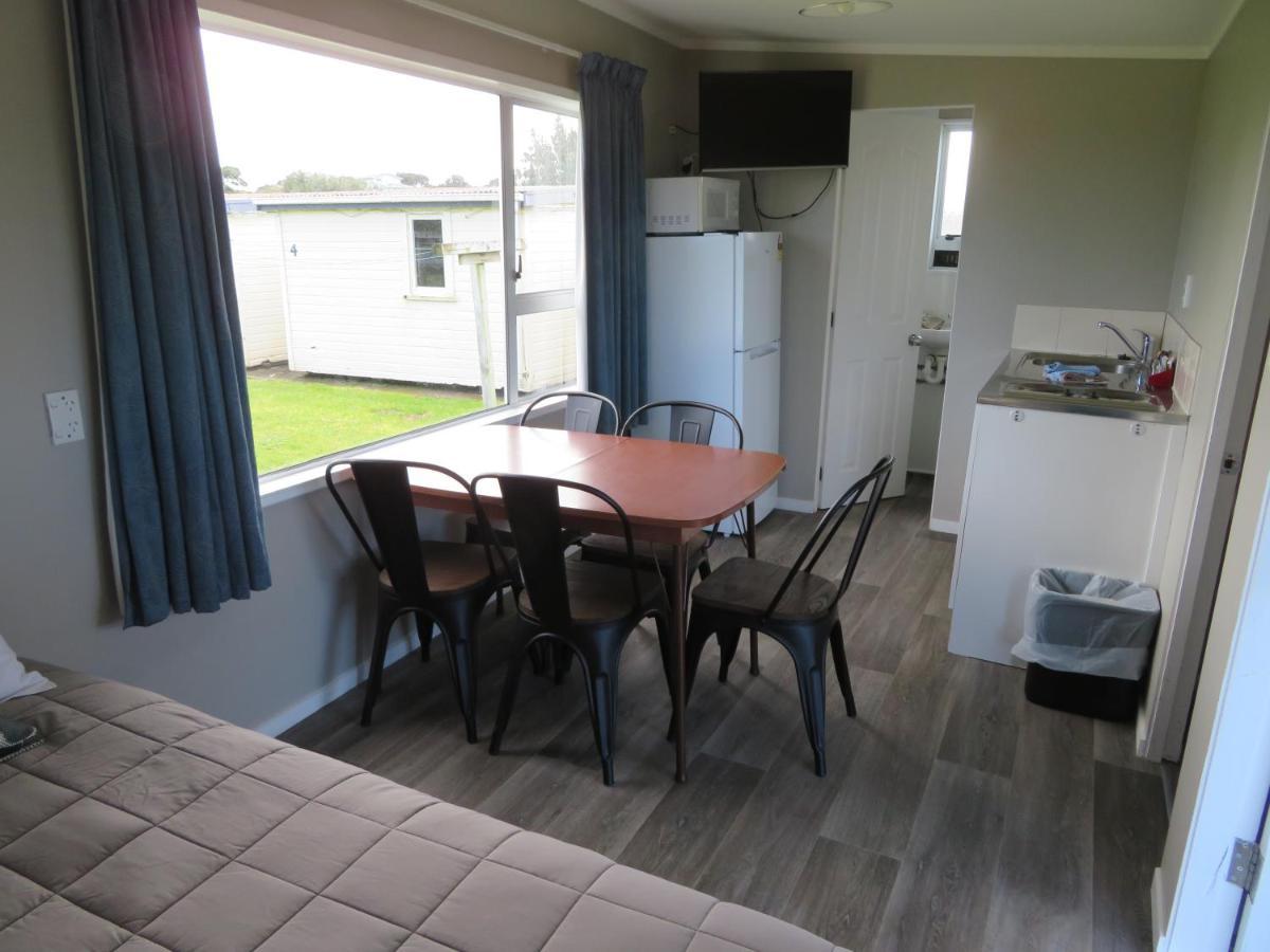 Whanganui Seaside Holiday Park Bagian luar foto