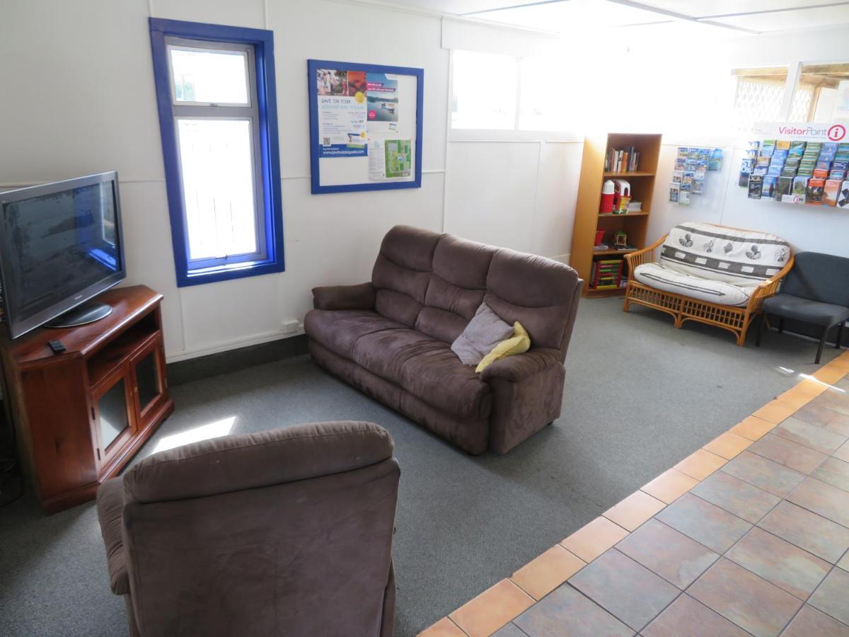 Whanganui Seaside Holiday Park Bagian luar foto