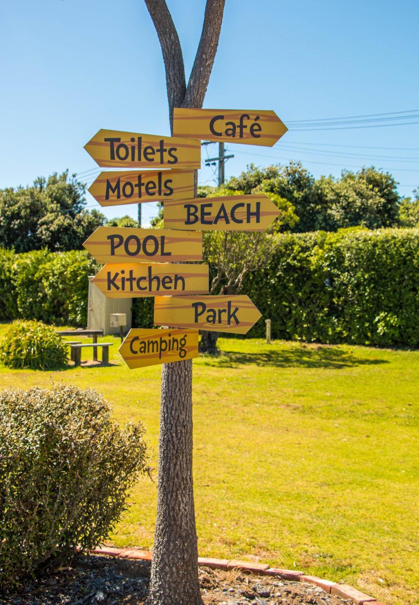Whanganui Seaside Holiday Park Bagian luar foto