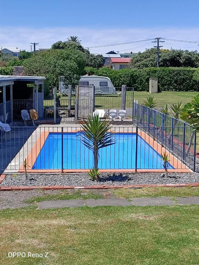 Whanganui Seaside Holiday Park Bagian luar foto